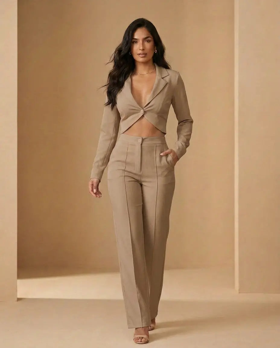 Conjunto Sartorial Twist — Blazer Crop de Solapa y Pantalón Palazzo de Tiro Alto